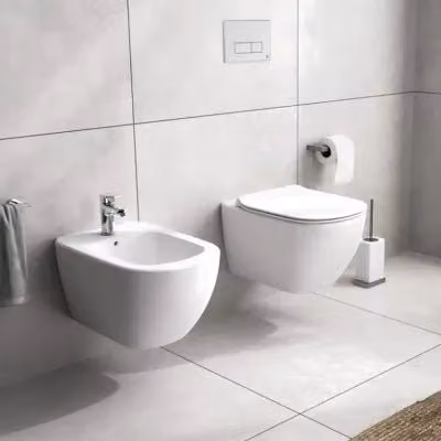 Sanitario sospeso Ideal Standard Tesi in ceramica bianca con tecnologia Rimless AquaBlade e copriwater originale L/P/H: 53,5 x 36,5 x 33,5 cm