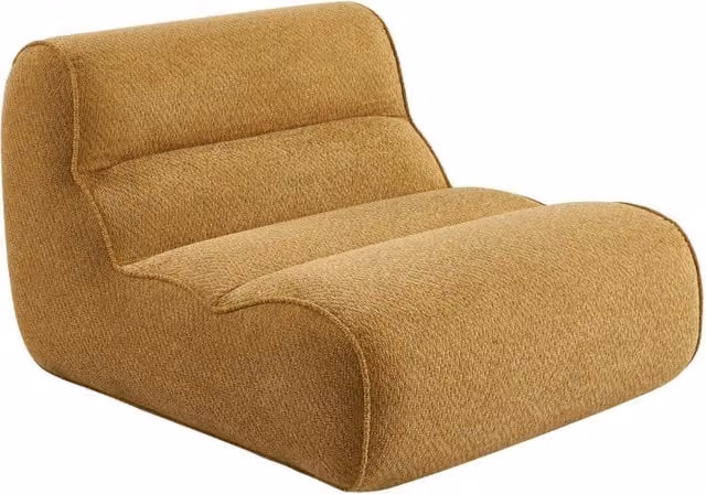 Poltrona moderna SWEEEK in tessuto ciniglia color senape e marrone, L: 108 cm, P: 66 cm, H: 95 cm