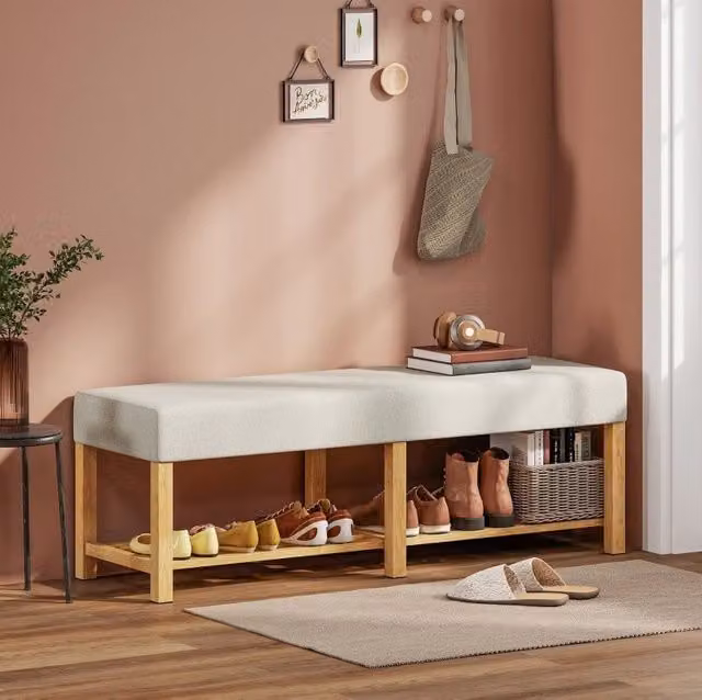 Panca porta scarpe MODFU in legno di gomma con cuscino in tessuto beige e bianco per ingresso o camera da letto L: 140 cm