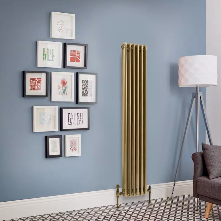 Radiatore a Colonna Tradizionale Verticale Tripla Regent in Acciaio Color Oro, H: 150 cm, L: 29 cm
