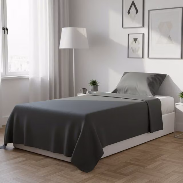 Parure letto singolo Young Kasanova grigio in cotone traspirante con lenzuolo piano e federa 90x190 cm