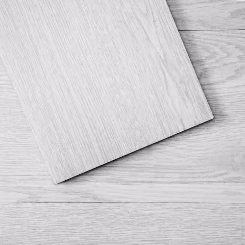 Piastrelle per pavimenti autoadesive in vinile VEVOR effetto legno, Grigio Chiaro, confezione da 36 pezzi, Spessore: 2,5 mm, Dimensioni: 914 x 152 mm