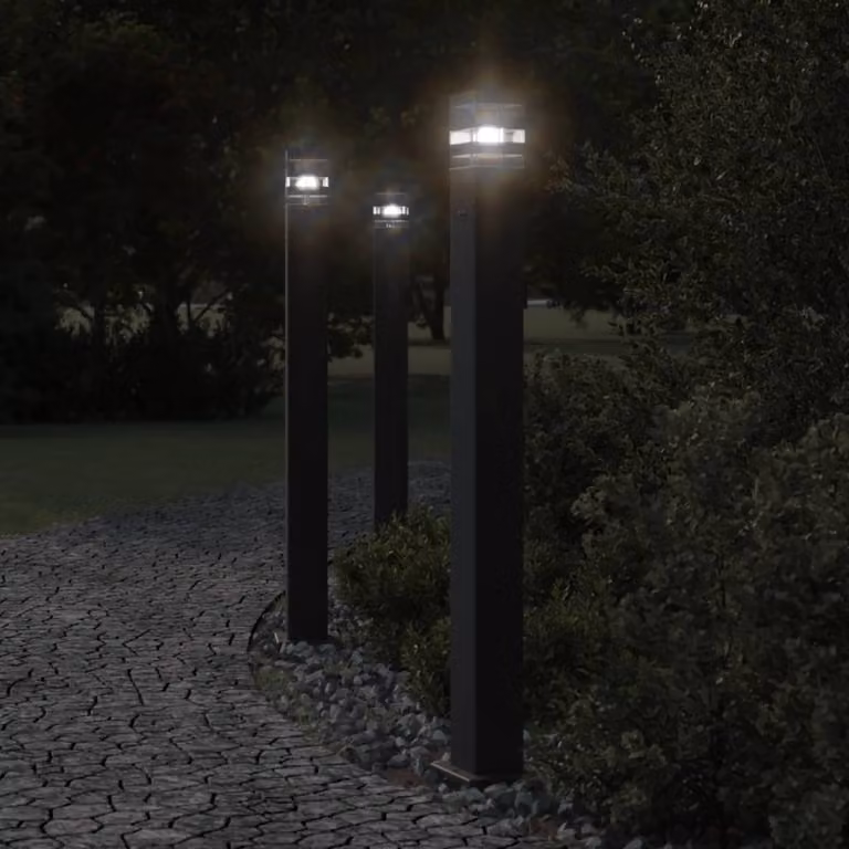 Set di 3 lampade da terra per esterni vidaXL in alluminio nero, altezza: 110 cm, con attacco E27 e protezione IP44