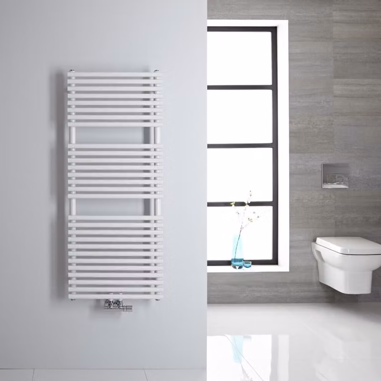Scaldasalviette Magera Bianco con Attacco Centrale in Acciaio, L: 121,5 cm, H: 50 cm