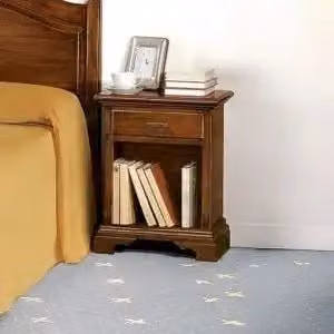 Comodino KIVIO in legno massiccio noce scuro con 1 cassetto e 1 vano a giorno in stile rustico