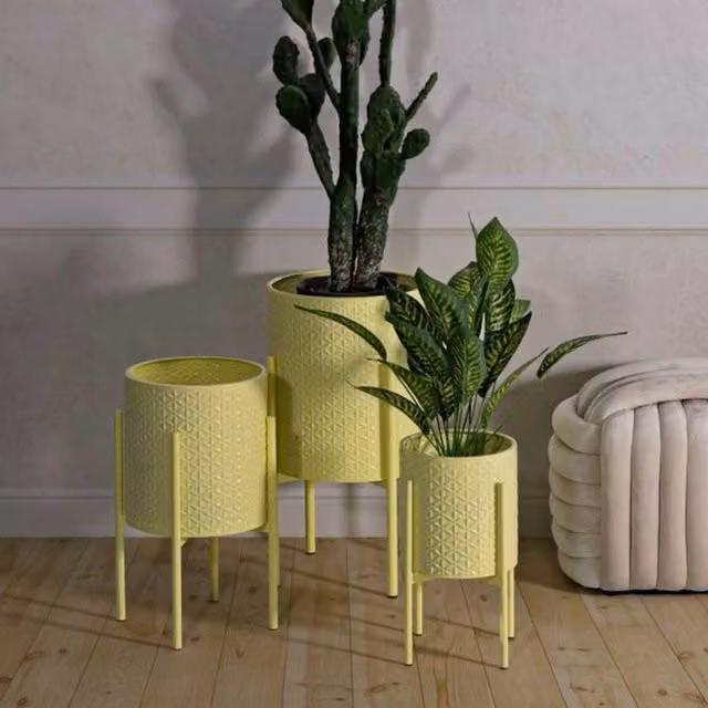 Set di 3 portavasi Cisterna DMORA, design moderno in metallo, Giallo, L/P/H: 36 x 36 x 56,5 cm