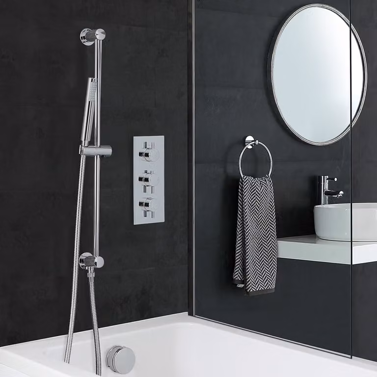 Set Doccia Termostatica Mirage con Miscelatore, Erogatore Vasca, Asta Saliscendi e Doccetta in Colore Argento e Finitura Cromata