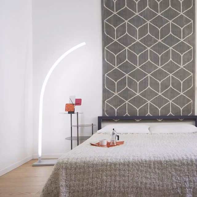 Piantana Moderna Lazer Linea Zero in Metacrilico Bianco Opalino con Luce LED da 19W 3000K 2000Lm