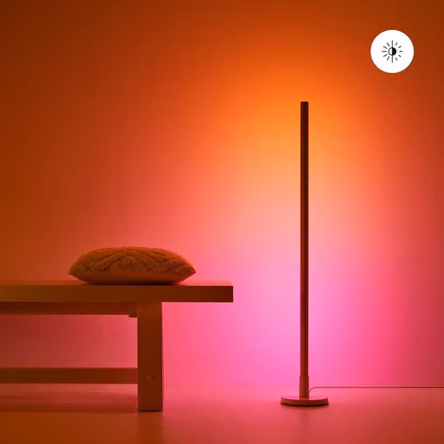 Lampada da terra LED WiZ Philips bianca con tecnologia Wi-Fi e BLE, 1080 lumen, dimmerabile e compatibile con Amazon Alexa, Google Assistant e Apple HomeKit