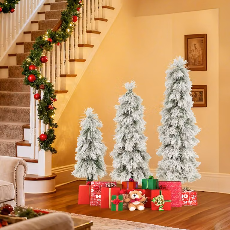 Set di 3 Alberi di Natale Artificiali Pre-illuminati con Punte Innevate Costway, Colore Verde e Bianco, Altezze: 90 cm, 120 cm, 150 cm