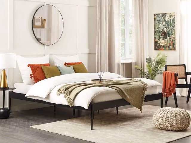 Letto matrimoniale BELIANI in stile industriale con struttura in metallo nero e rete a doghe fisse L/P/H: 180 x 200 x 100 cm