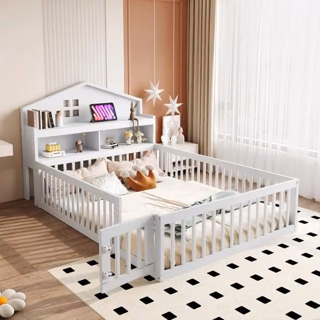 Letto per bambini OKWISH in legno bianco con struttura a casetta, ripiani laterali e contenitore, L/P/H: 200 x 140 x 115 cm