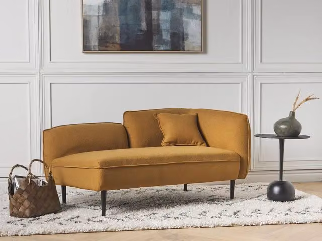 Chaise longue BELIANI a forma a L con lato destro, rivestimento in tessuto bouclé giallo e cuscini inclusi, L/P/H: 230 x 138 x 77 cm