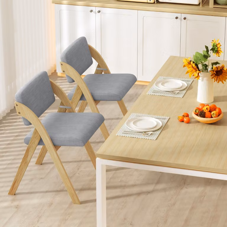Set di 2 sedie da pranzo pieghevoli Costway con gambe in legno di gomma e seduta e schienale imbottiti in tessuto, Grigio