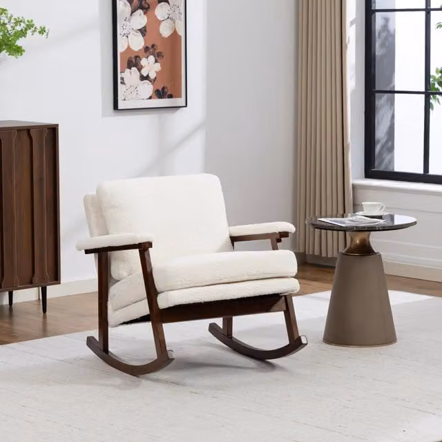 Sedia a dondolo REDOM imbottita in velluto bianco con braccioli e struttura in legno in stile mid-century