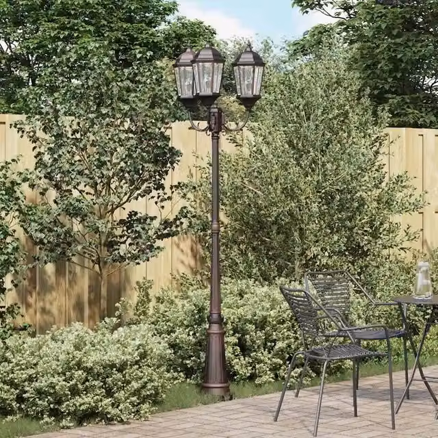 Luce da giardino a lanterna vidaXL in alluminio e vetro, disponibile in nero o bronzo, H 235 x L 61 x P 53 cm