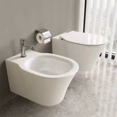 Sanitario sospeso Ideal Standard Connect in ceramica bianca con tecnologia Rimless AquaBlade e copriwater originale L/P/H: 54,5 x 36,5 x 34 cm