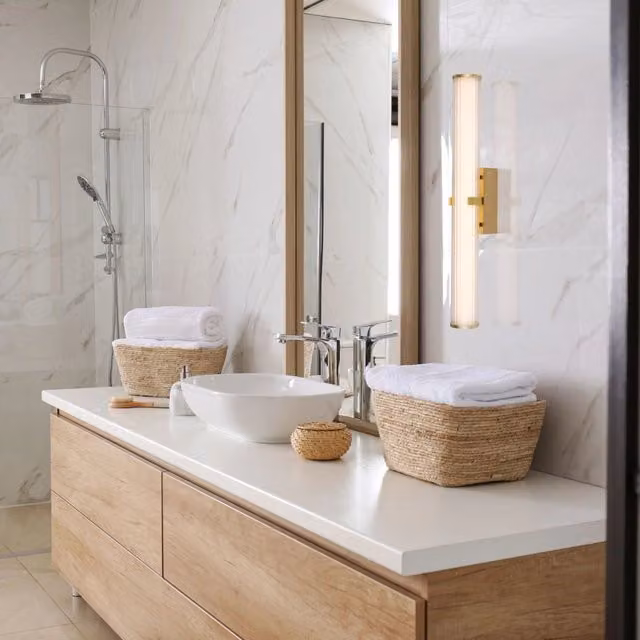 Applique Moderna Searchlight con Morsetto in Acciaio Oro e Vetro Bianco, LED 23W 3000K Warm White
