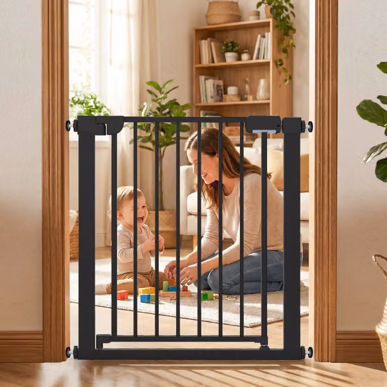 Cancello di sicurezza per bambini Costway per scale, montaggio a pressione senza forare, con chiusura automatica, Nero