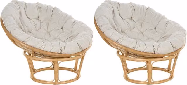 Set di 2 sedie impilabili in rattan polyrattan BELIANI con cuscini in tessuto beige per giardino e balcone in stile boho