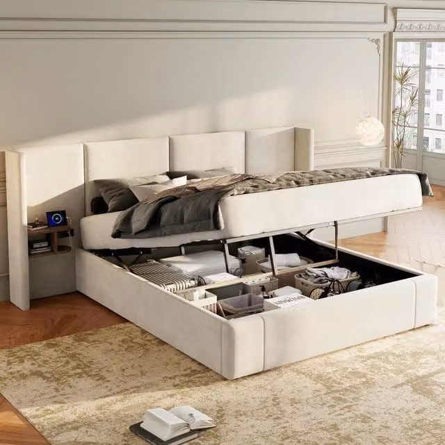 Letto con contenitore in velluto beige con sistema idraulico, porte USB e due comodini, L/P: 160 x 200 cm
