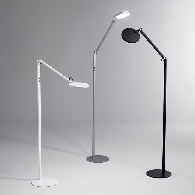 Piantana a LED Regina Fabas Luce, orientabile in metallo bianca, H 135 cm