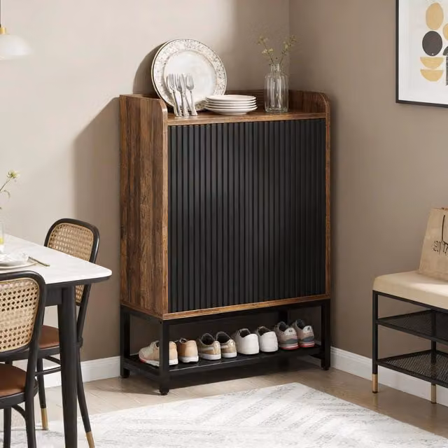 Scarpiera OKWISH in stile minimalista con 5 ripiani e ante a pressione, colore nero e marrone, L: 73 cm, P: 35 cm, H: 105,5 cm
