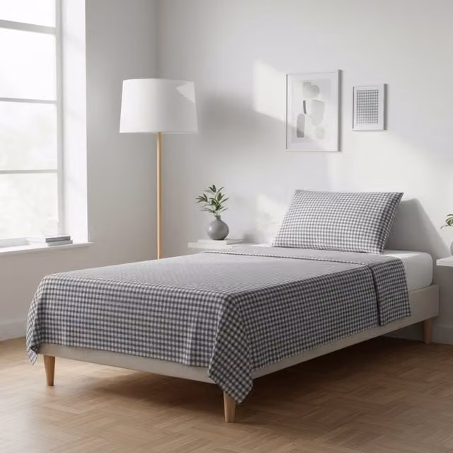 Parure letto singolo KASANOVA Young grigia a quadretti in cotone con lenzuolo piano e federa, 90x190 cm