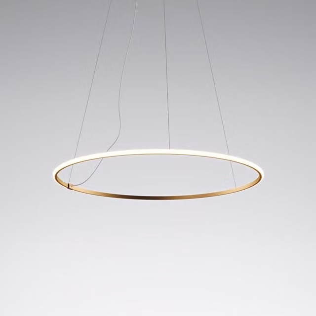 Lampada a sospensione LED Fabbian Olympic con design moderno ad anello, disponibile in bianco, bronzo o oro/ottone