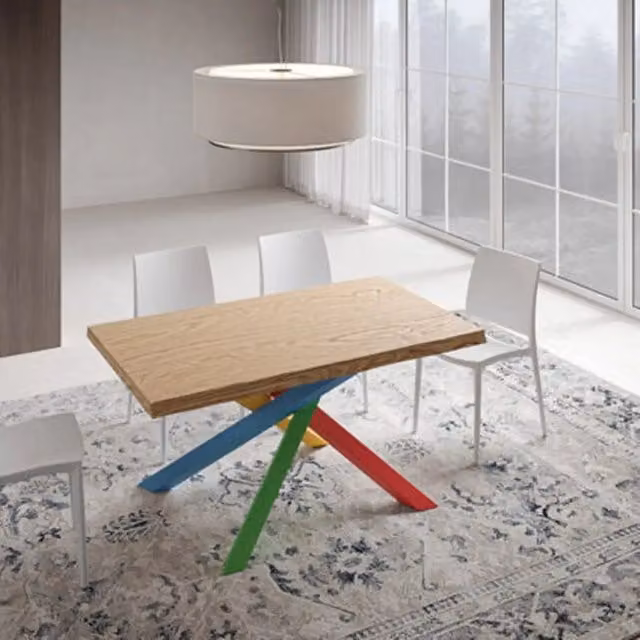 Tavolo fisso moderno Itamoby in legno rovere con bordo live edge e gambe multicolore L: 160 cm, P: 90 cm, H: 75 cm