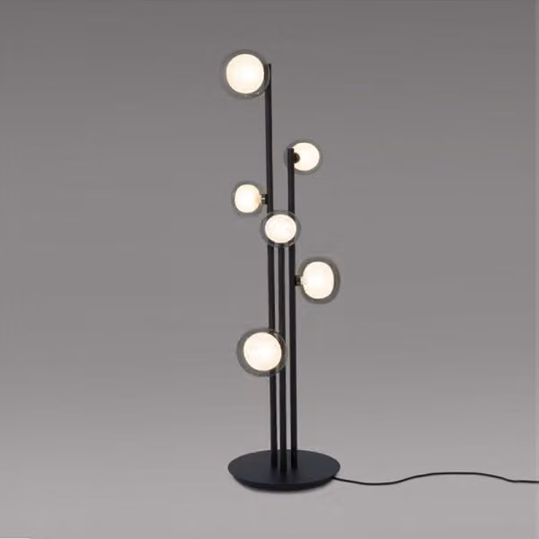 Piantana LED Tooy Nabila 552.66 con paralume in vetro e struttura in metallo, dimmerabile, luce bianco caldo