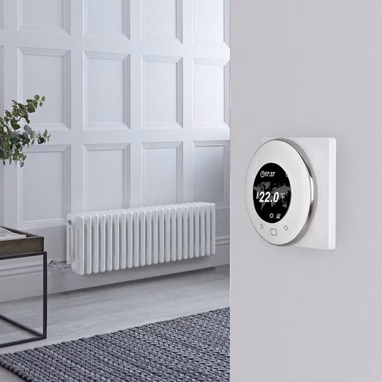Radiatore Elettrico di Design Regent Bianco con Controllo WiFi e App, Montaggio a Parete, H: 30 cm, L: 101 cm, P: 10,1 cm