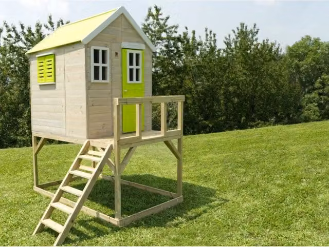 Casa in legno Bamby su palafitta per bambini, multicolore, L 120 cm x P 120 cm x H 155 cm
