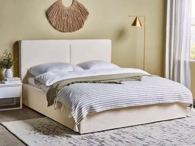 Letto King Size Beliani con Contenitore e Rivestimento in Bouclé Bianco, L/P: 160 x 200 cm