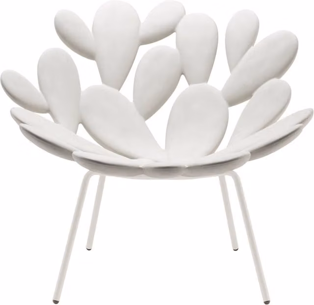Poltrona Qeeboo Filicudi in polietilene bianca opaca per giardino e terrazza L: 80 cm, P: 50 cm, H: 50 cm
