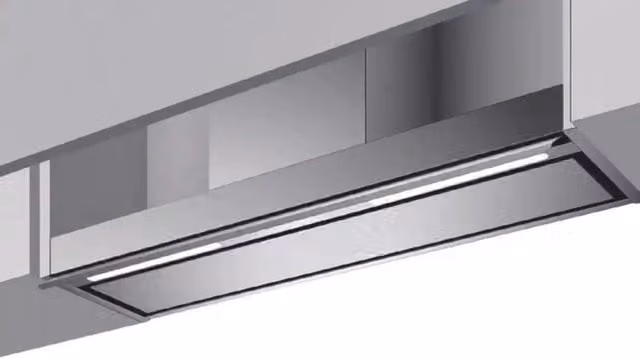 Cappa da incasso Profile Baraldi in acciaio inox color argento, larghezza 116 cm, aspirazione 700 m3/h con filtro a carboni attivi e display LED